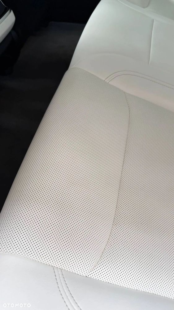 Tesla Model S Long Range - 14