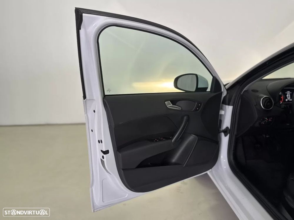 Audi A1 Sportback 1.6 TDI Advance - 17