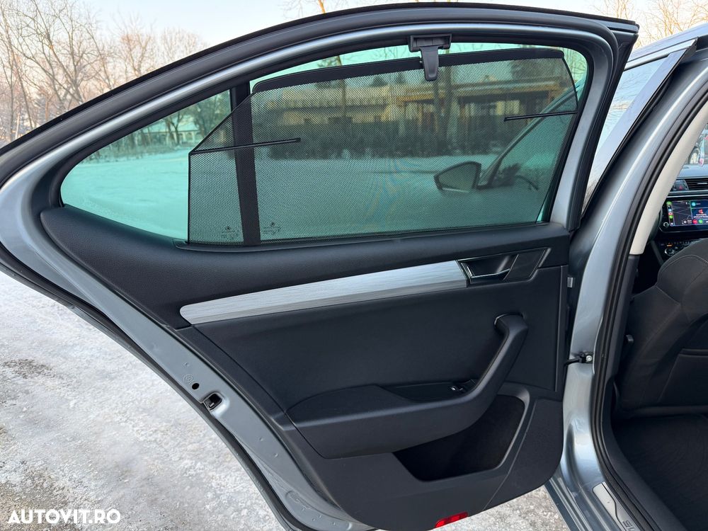 Skoda Superb 1.4 TSI DSG Ambition - 25