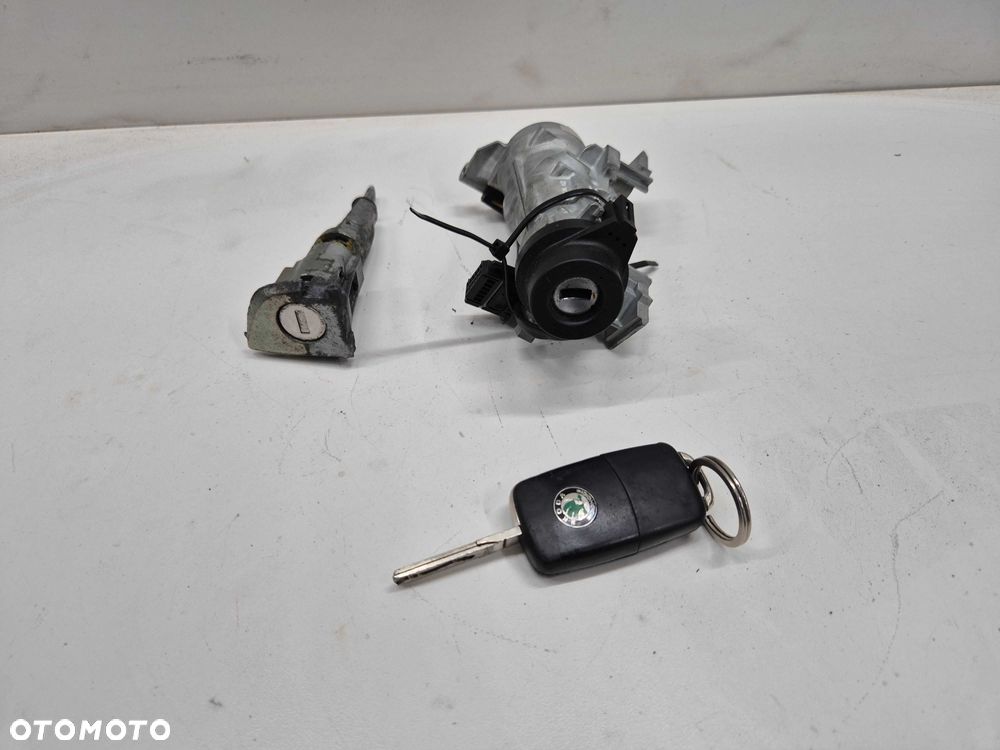 skoda superb 2 octavia stacyjka pilot kluczyk wkładka drzwi kpl