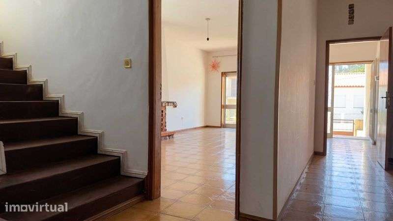 Moradia T3 com 550 m² de terreno em Nespereira, Lousada - Grande imagem: 2/12