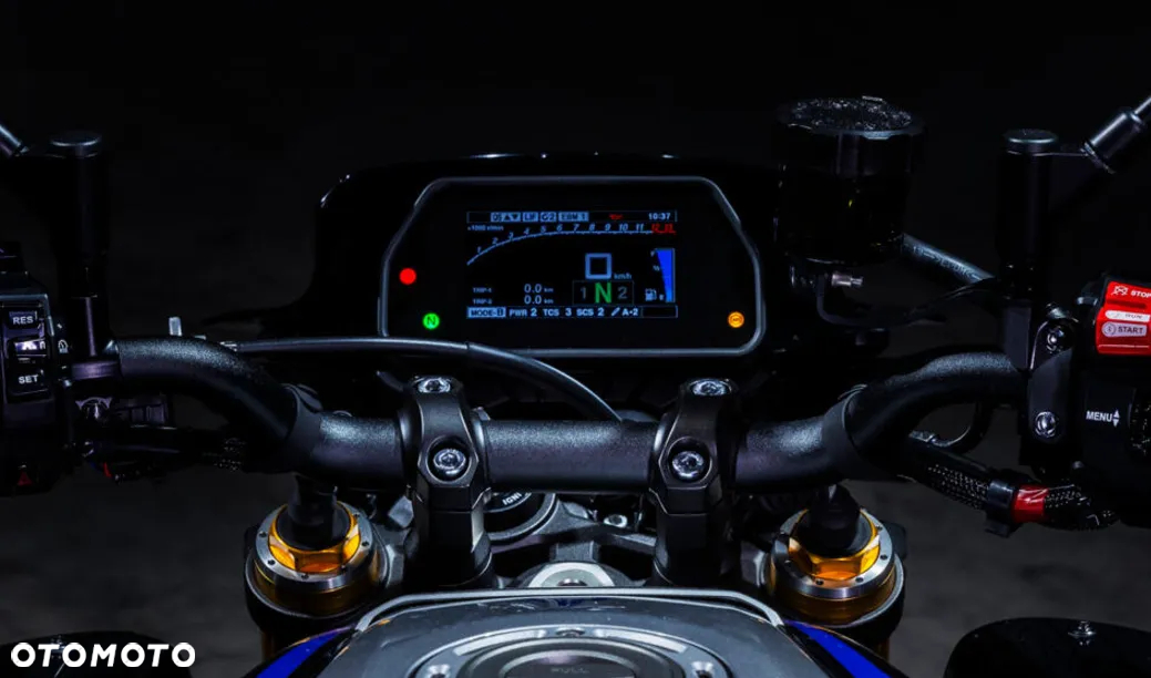 Yamaha MT - 12