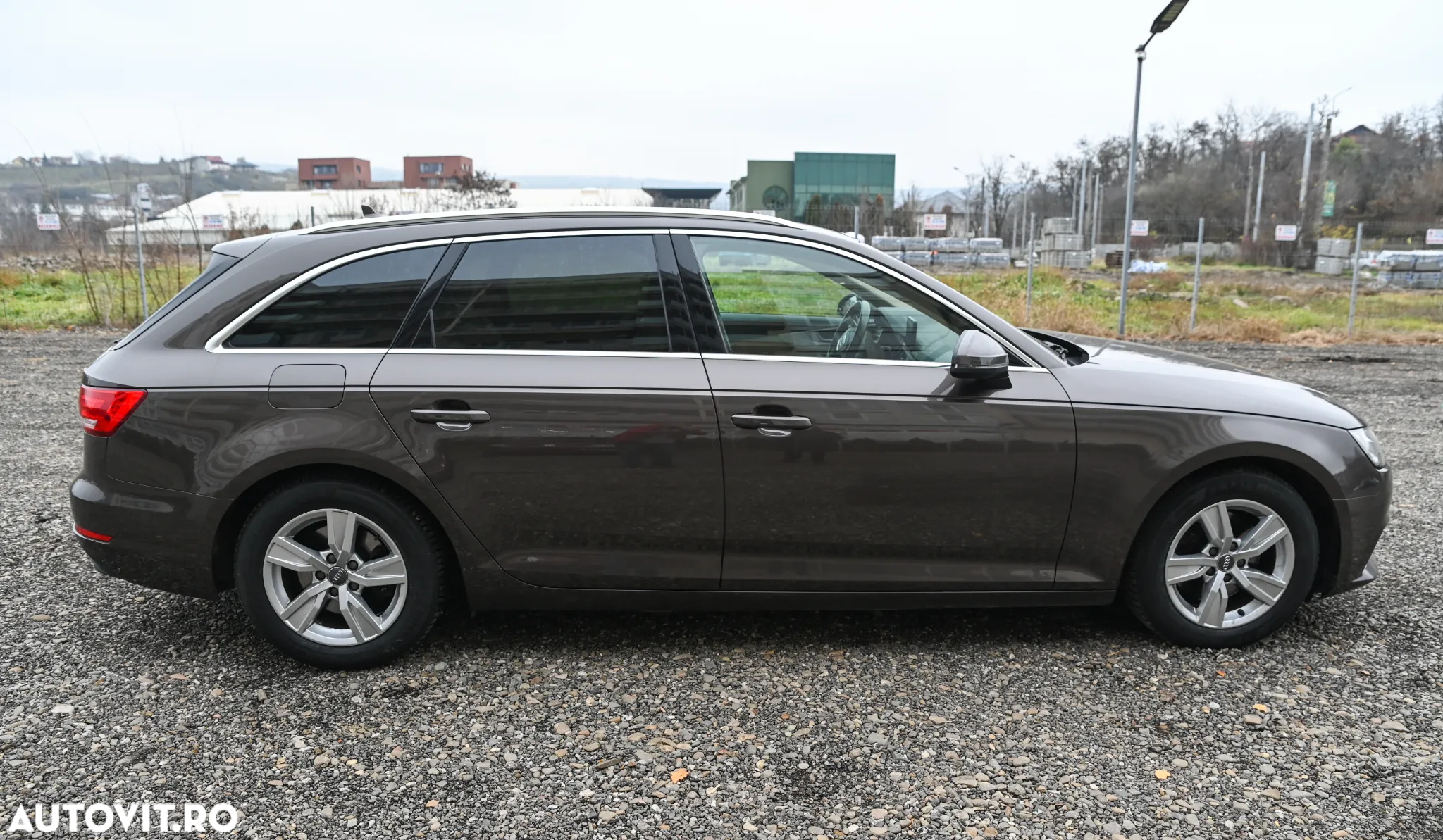 Audi A4 2.0 TDI ultra S tronic Design - 7