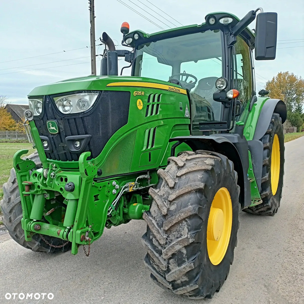 John Deere 6135R