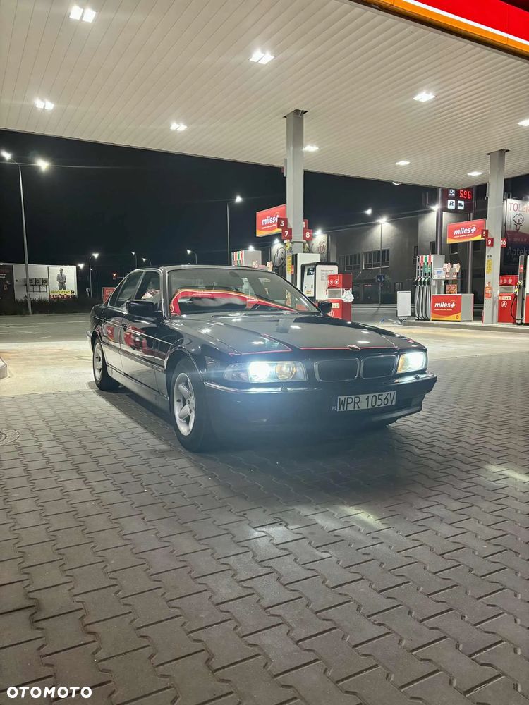 BMW Seria 7 - 1