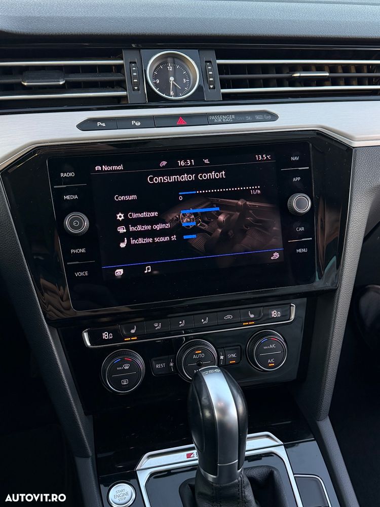 Volkswagen Passat Variant 2.0 TDI SCR 4Motion DSG Highline - 13