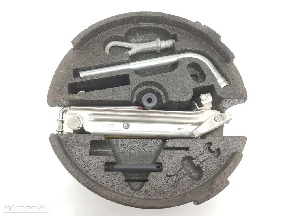 MACACO AUDI TT COUPEROADSTER 8N38N9 - 1