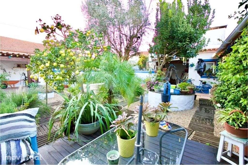 Charmosa moradia T2+1 numa das mais icónicas aldeias de Grândola. - Grande imagem: 3/23