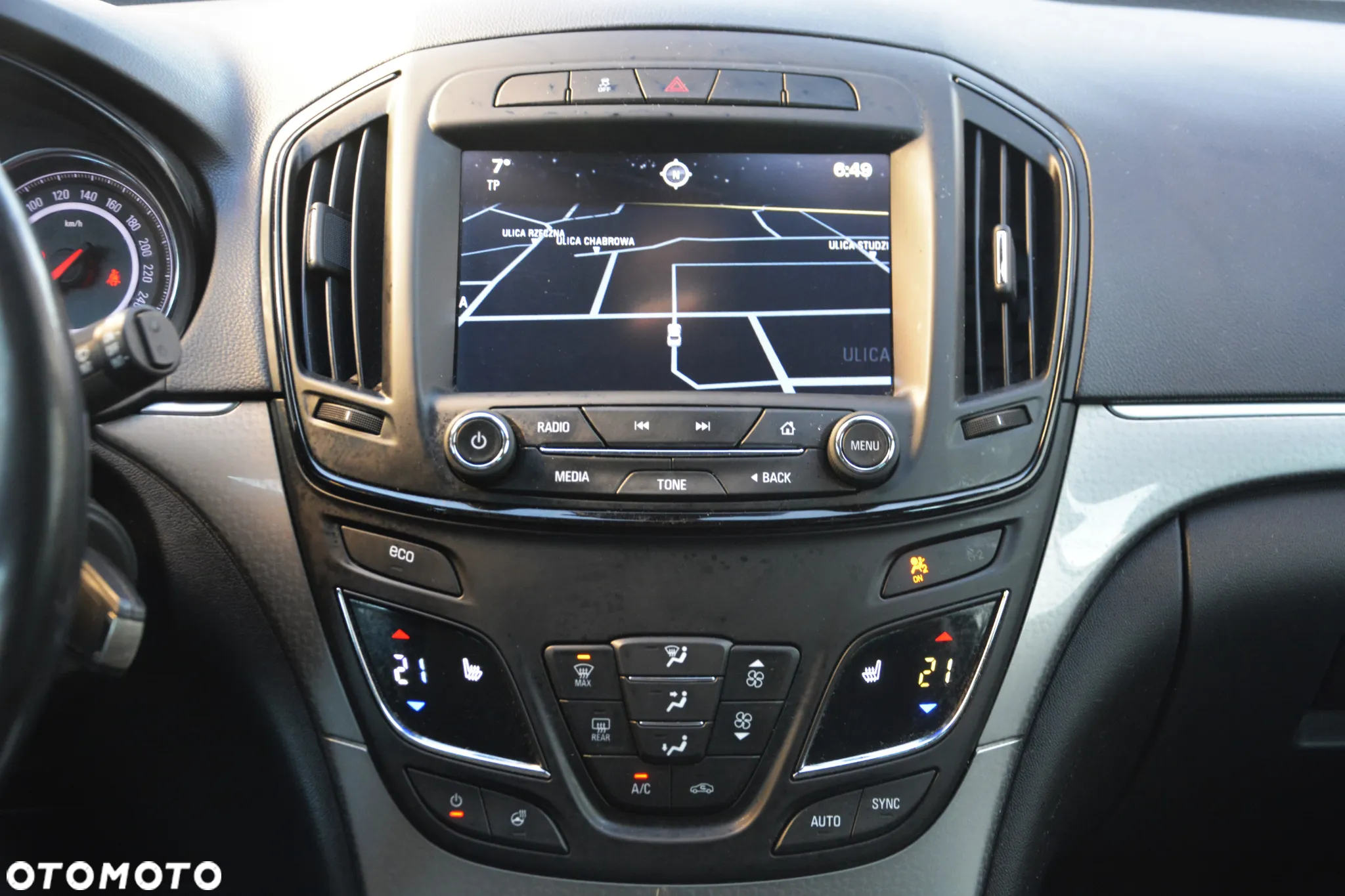 Opel Insignia - 34
