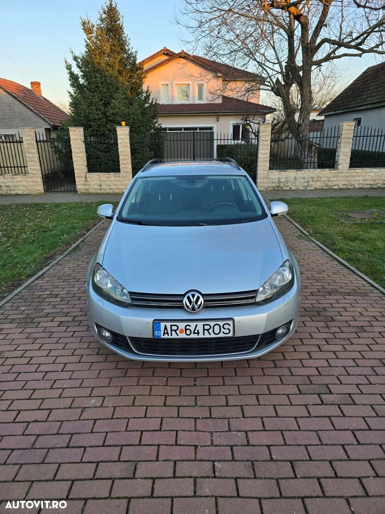 Volkswagen Golf - 1