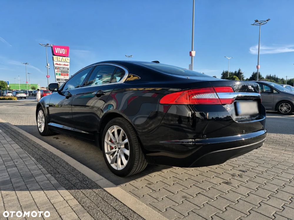 Jaguar XF 2.2 D - 29