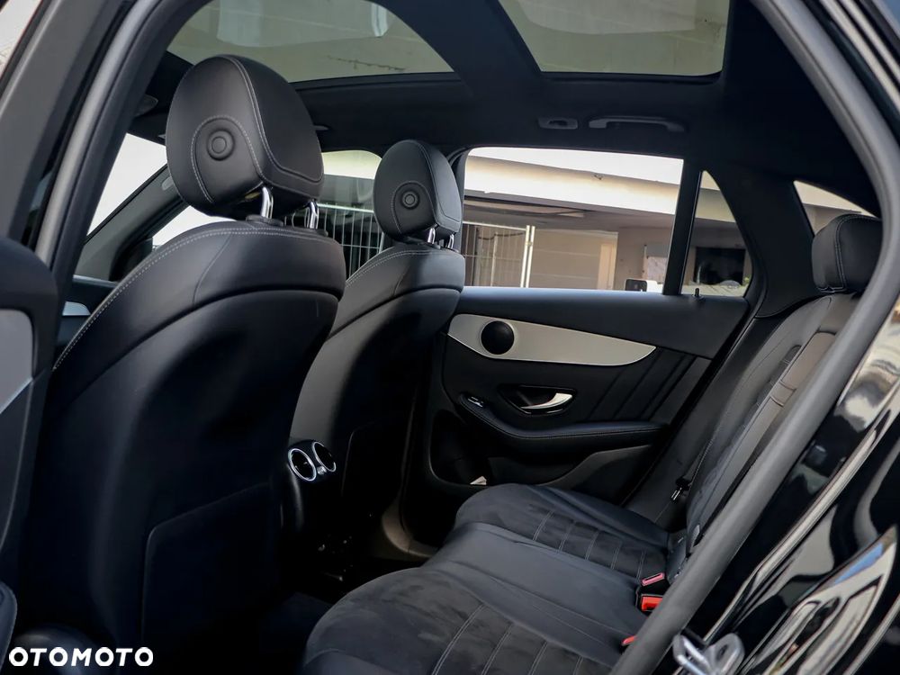 Mercedes-Benz GLC 300 de 4-Matic AMG Line - 14