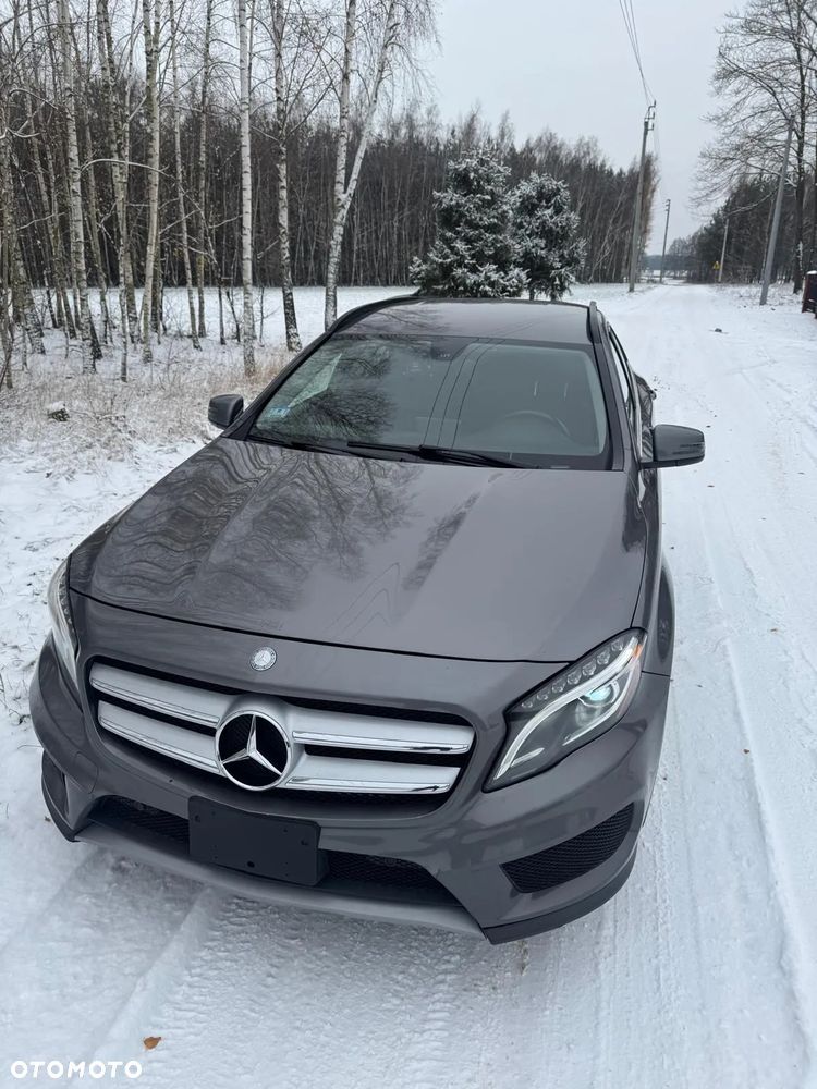 Mercedes-Benz GLA 250 4Matic 7G-DCT AMG Line - 18