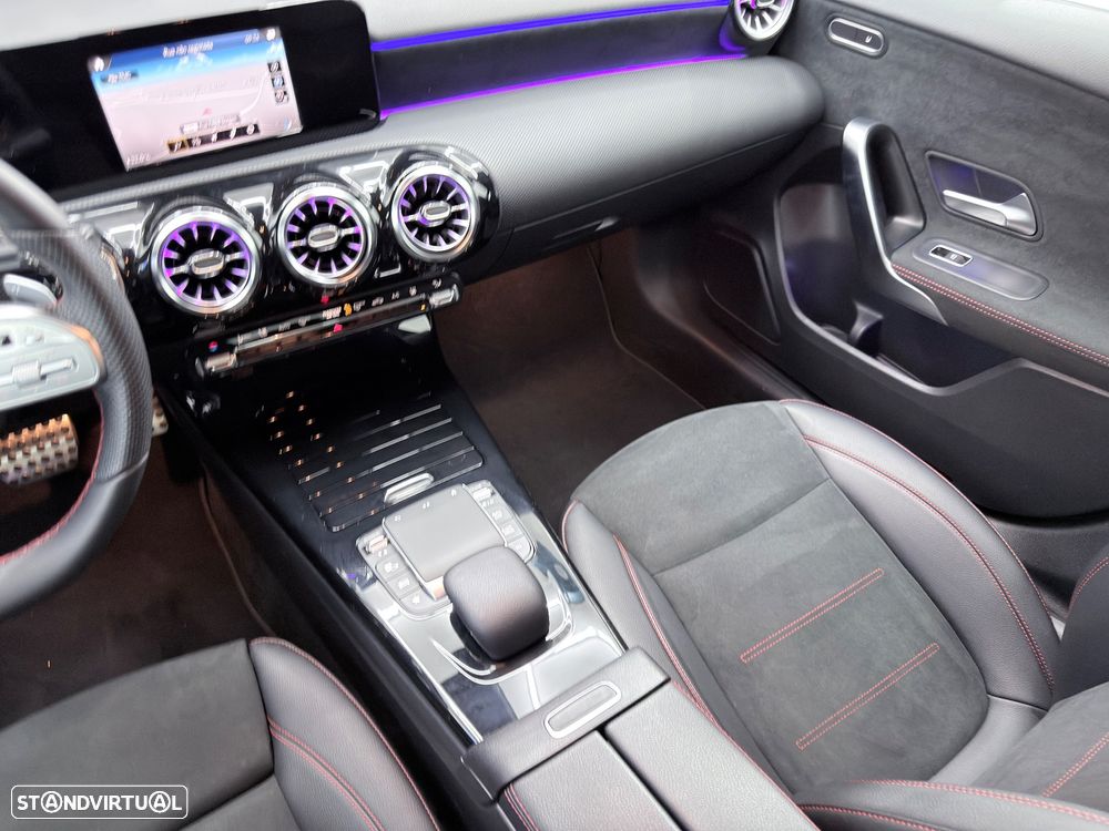 Mercedes-Benz A 250 e 8G-DCT Edition AMG Line - 24