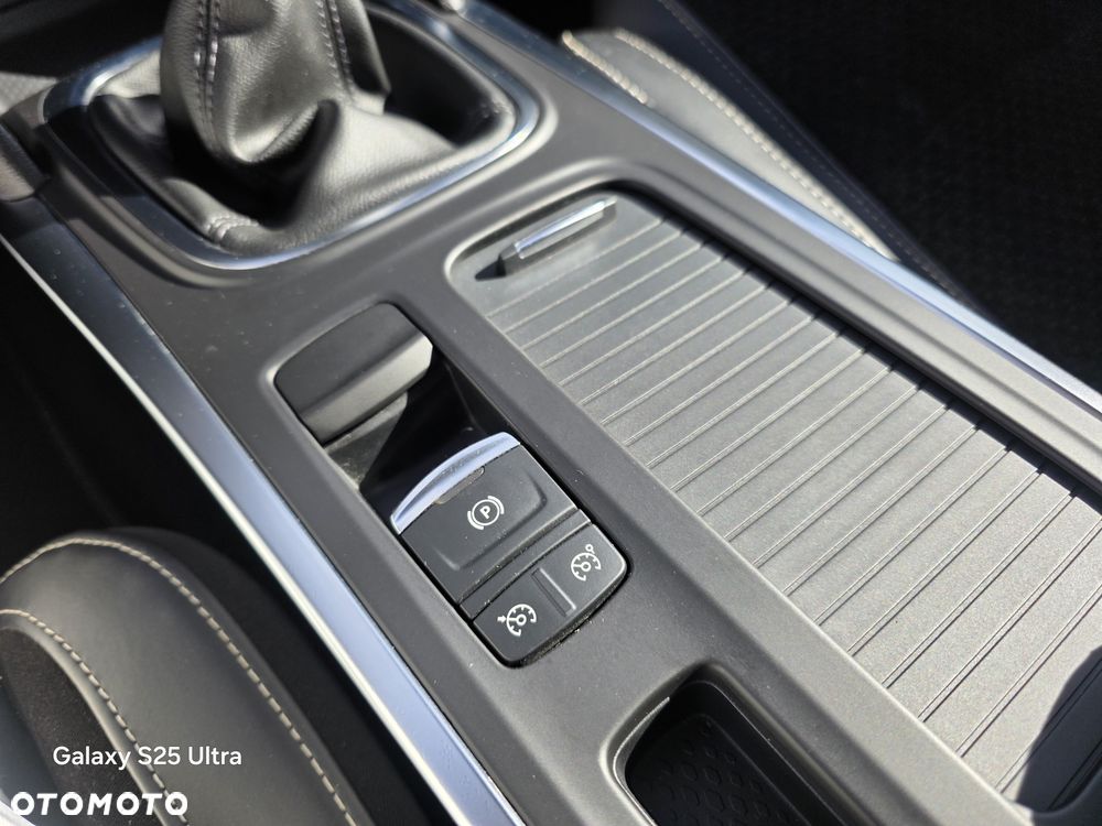 Renault Megane ENERGY TCe 100 EXPERIENCE - 22