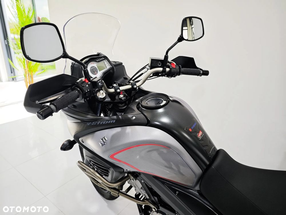 Suzuki V-STROM - 24