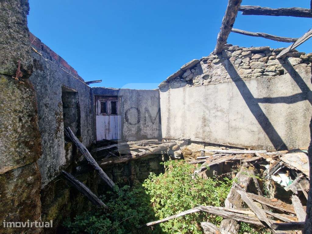 Imóvel para recuperar em Vila Meã, Vila Real - Grande imagem: 3/10