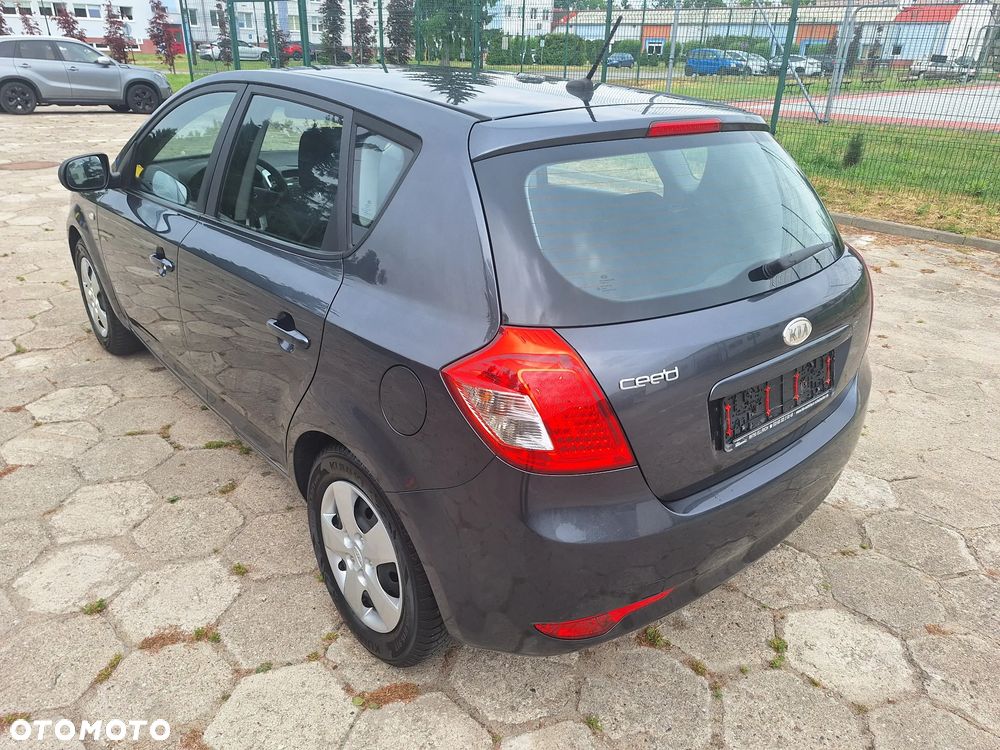Kia Ceed 1.4 CVVT Spirit - 24