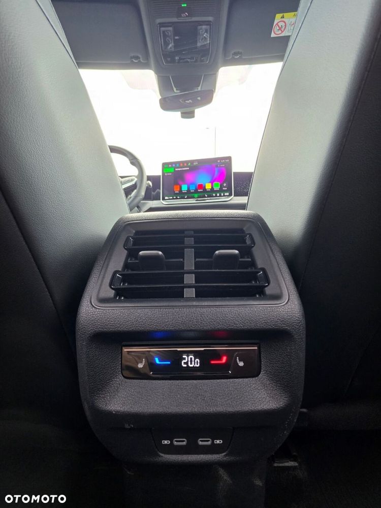 Volkswagen Tiguan - 31