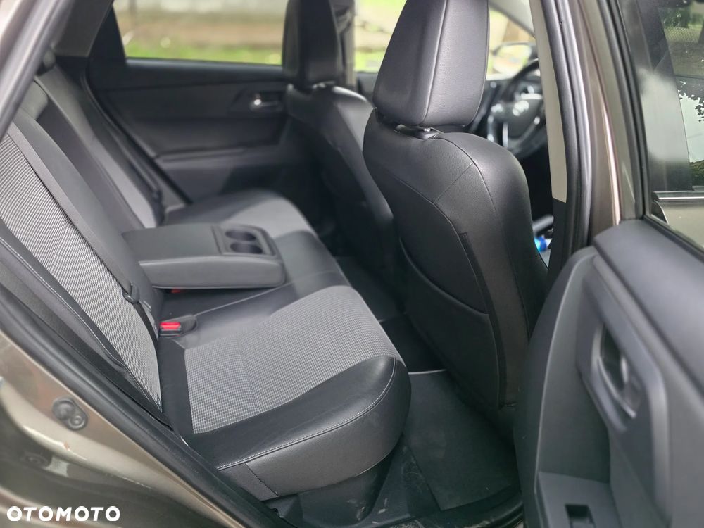 Toyota Auris Hybrid 135 Prestige - 8