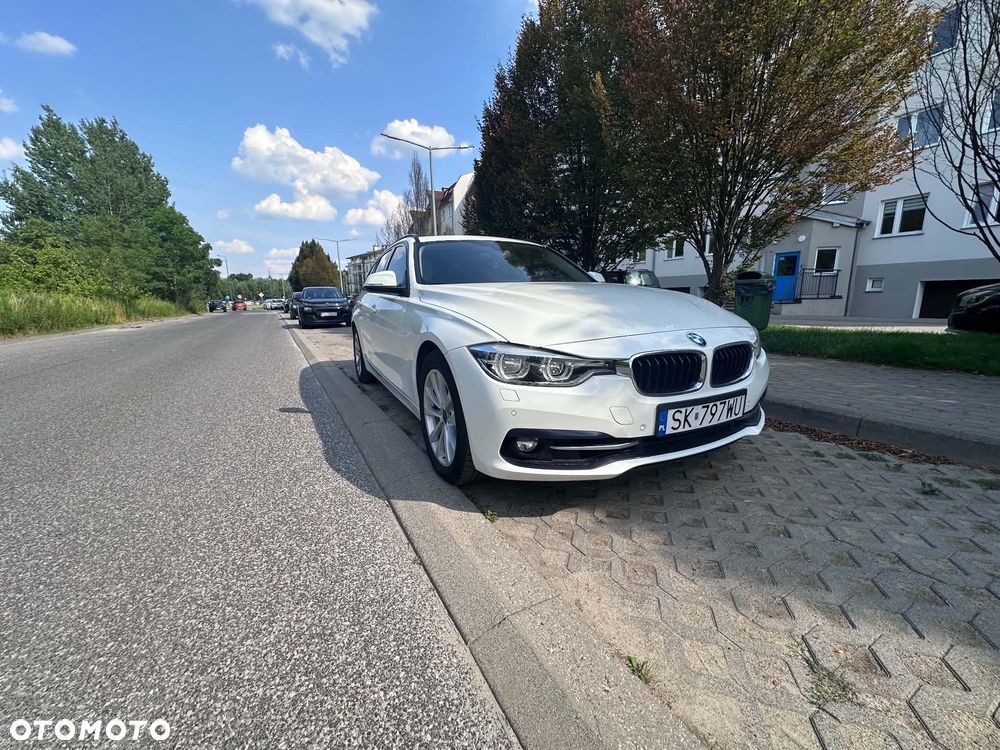 BMW Seria 3 320i Luxury Line sport - 9