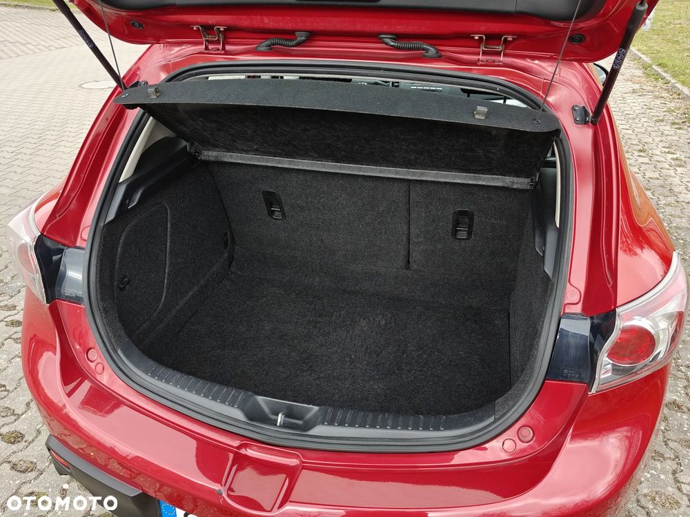 Mazda 3 2.0 Exclusive + - 23