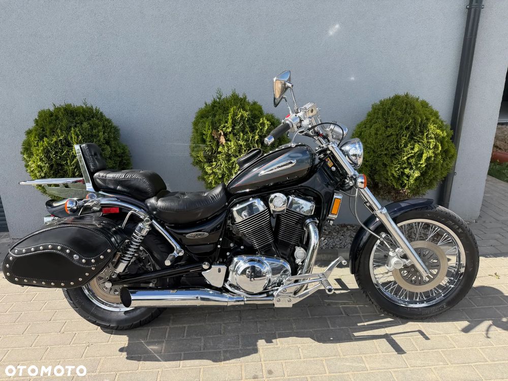 Suzuki Intruder - 4