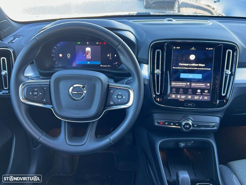 Volvo XC 40 2.0 B3 Plus Dark - 12