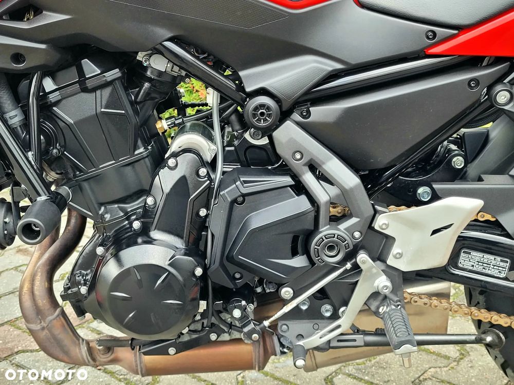 Kawasaki Z 650 - 15