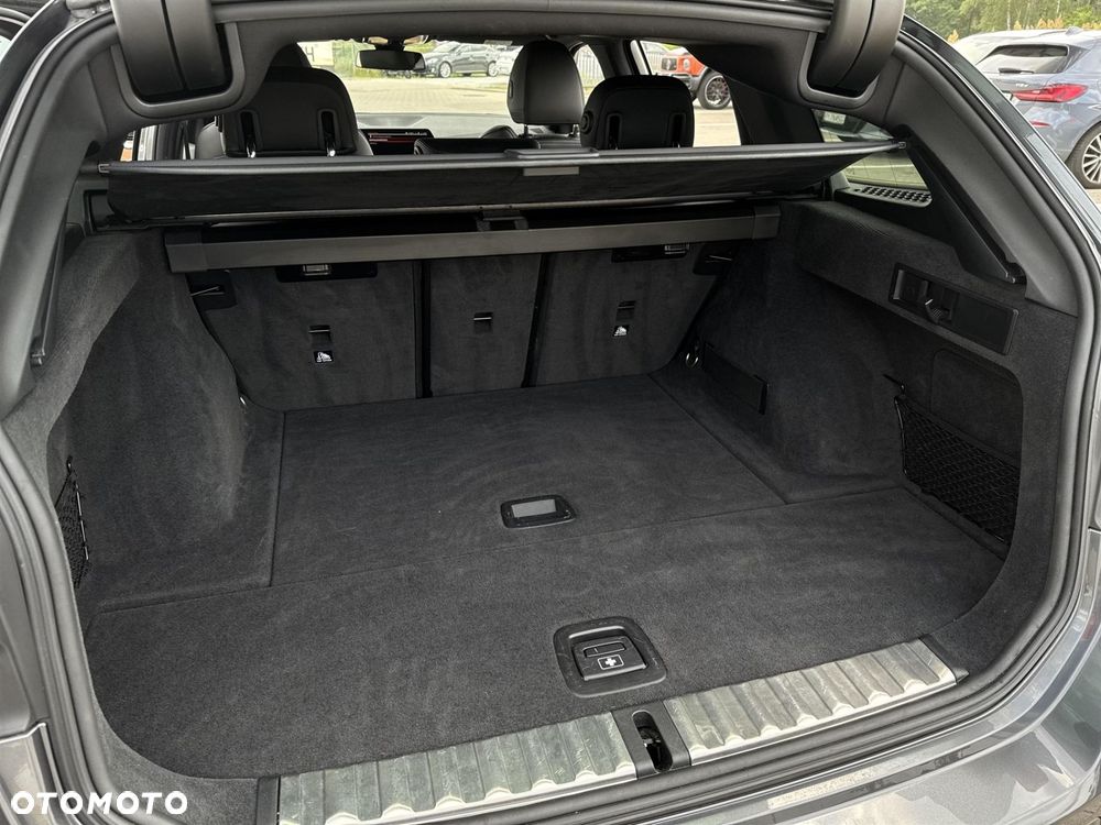 BMW Seria 3 320d xDrive - 24
