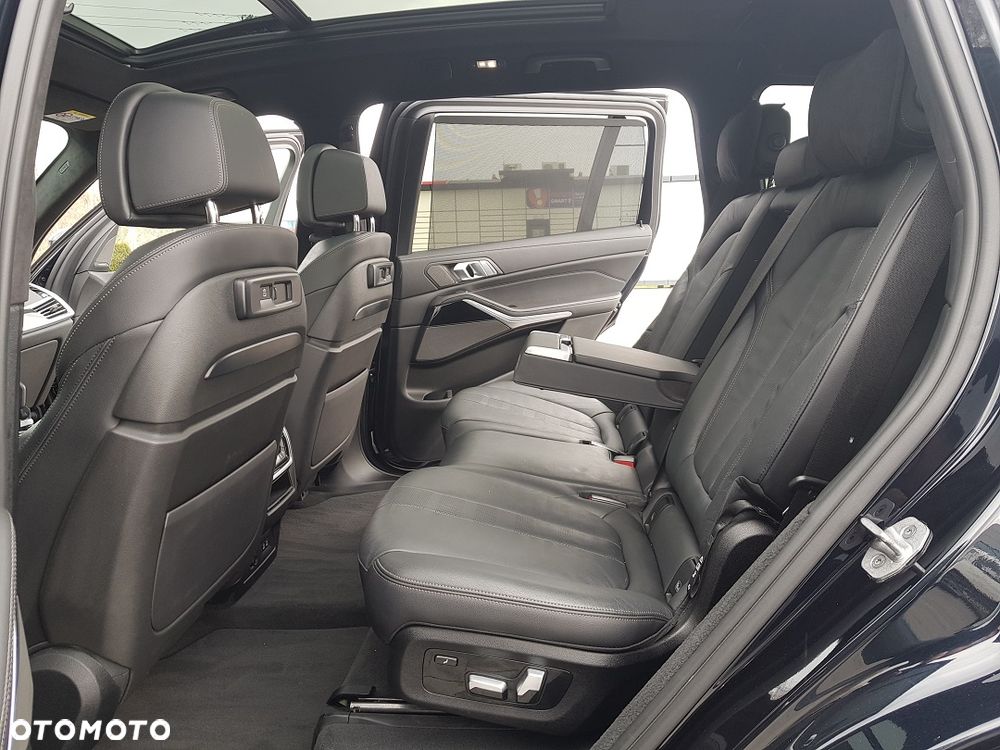 BMW X7 - 34