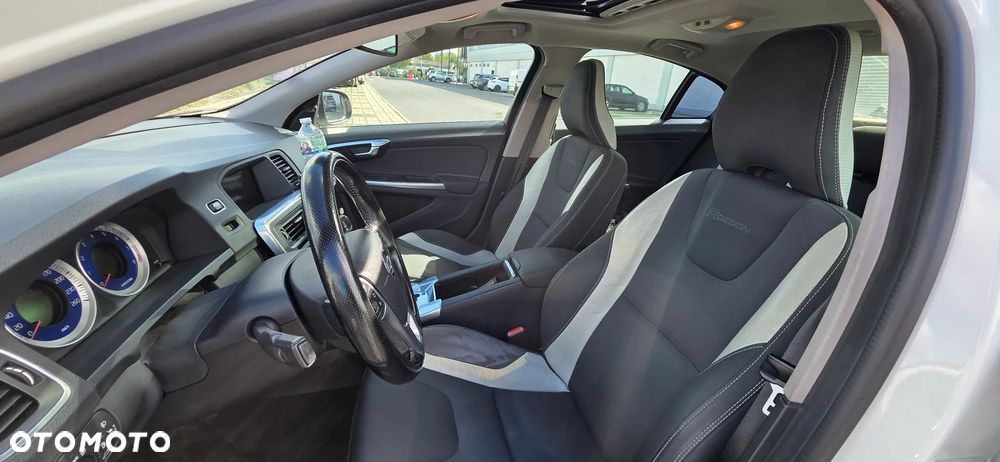 Volvo S60 - 22