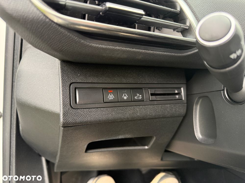 Peugeot 3008 BlueHDi 130 Stop & Start EAT8 GT Pack - 22