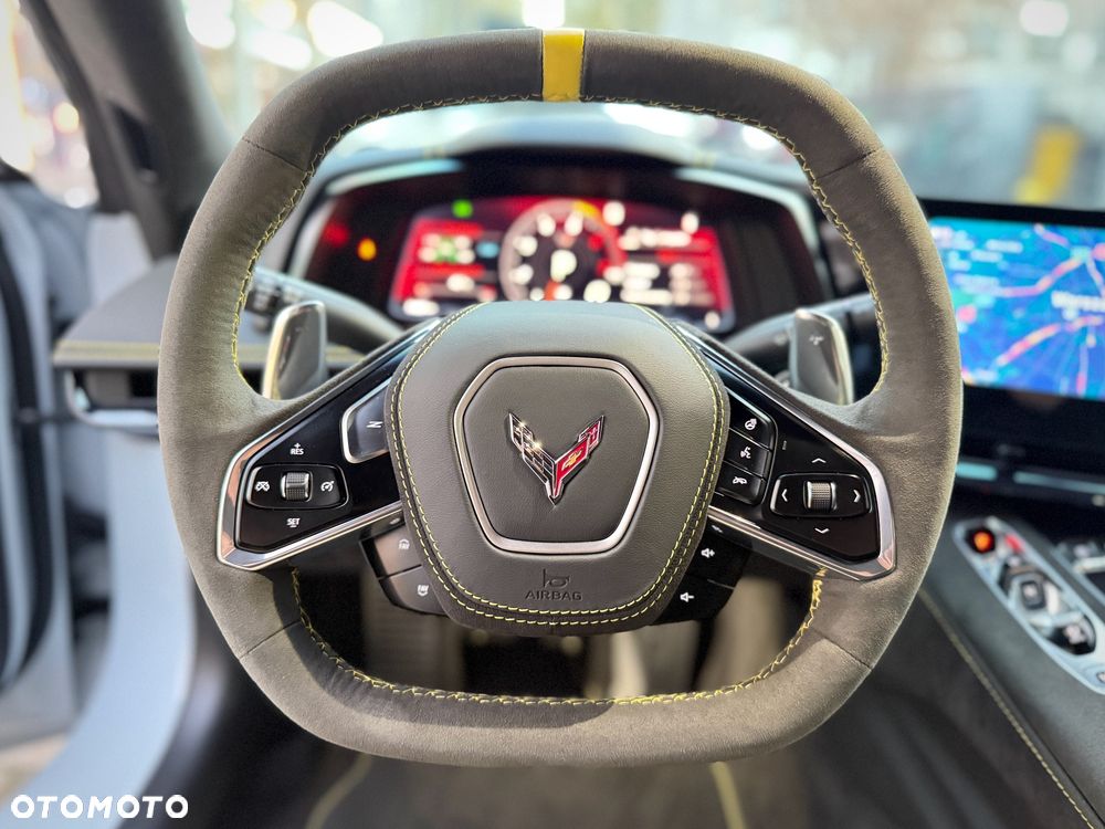 Chevrolet Corvette Stingray 3LT 6.2 V8 Automatik - 32