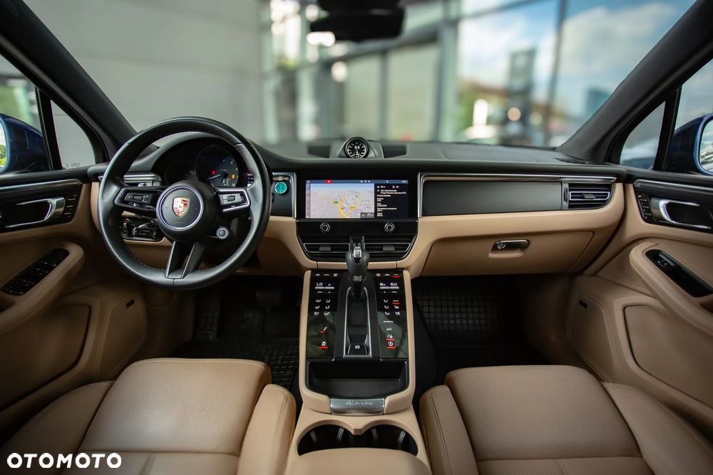Porsche Macan T - 19