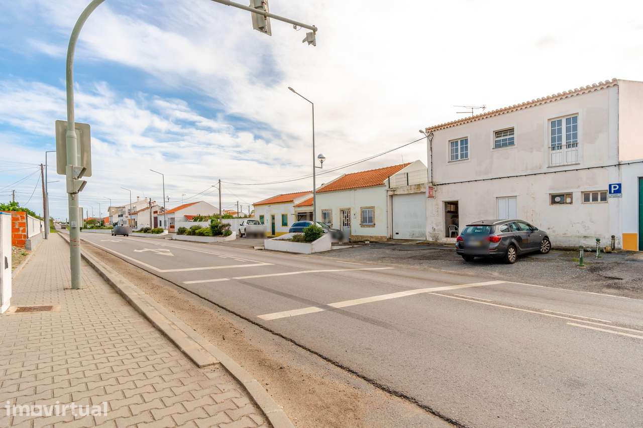 Prédio em propriedade total em Figueira dos Cavaleiros, Ferreira do Al - Grande imagem: 3/28