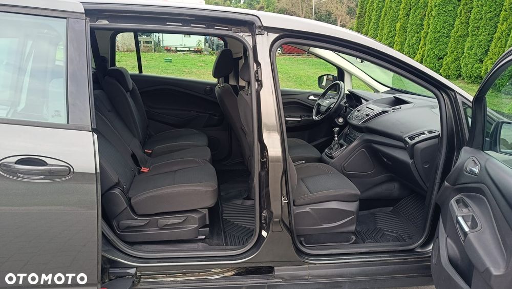 Ford Grand C-MAX - 17
