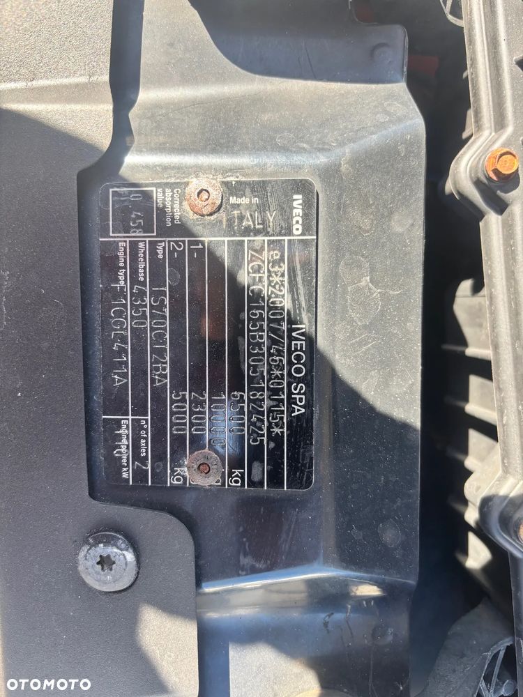 Iveco DAILY 65C15,65C17,65C18,70C15,70C17,70C18,72C15,72C17,72C18 - 12