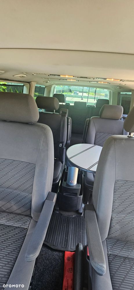 Volkswagen Multivan - 10