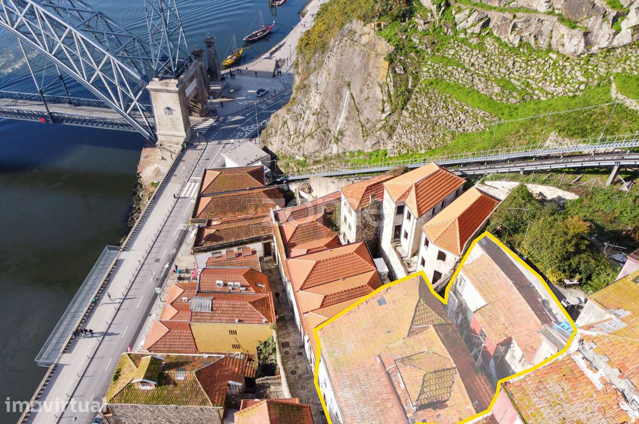Prédio com Projeto Aprovado | 10 Apartamentos | Zona UNESCO | Porto - Grande imagem: 5/37