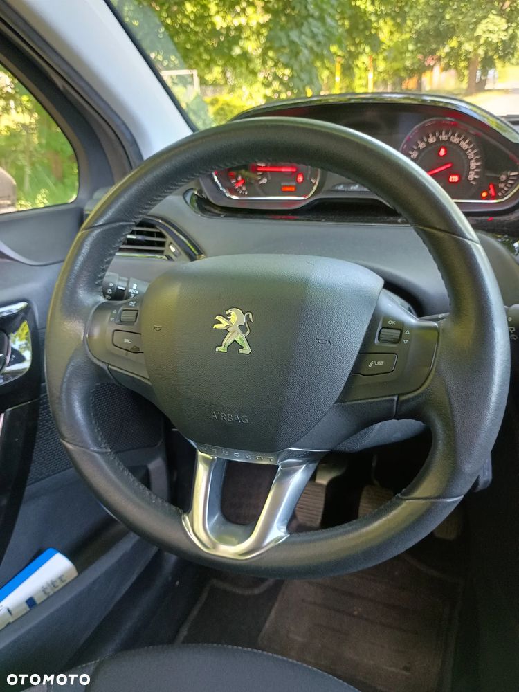 Peugeot 208 1.2 PureTech Active - 13