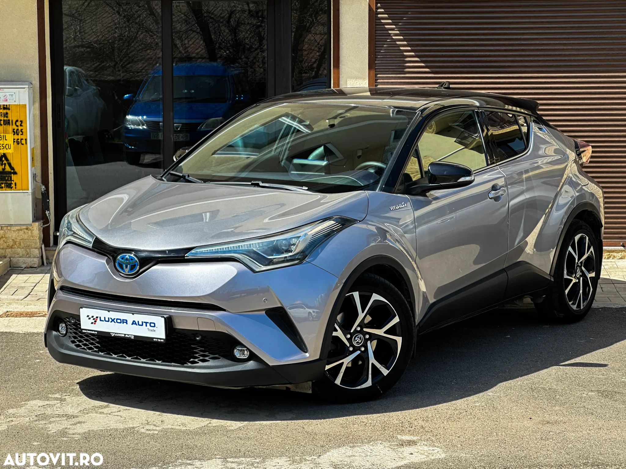 Toyota C-HR 1.8 HSD 4x2 CVT C-lassy LED - 2