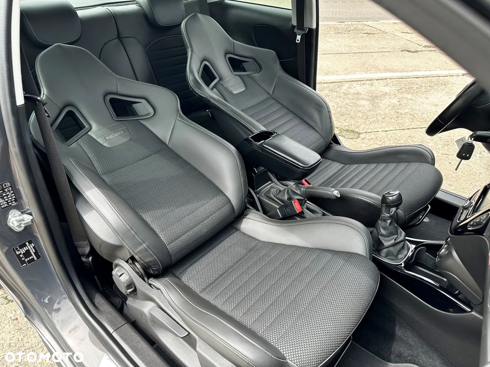 Opel Adam 1.4 Turbo S - 23