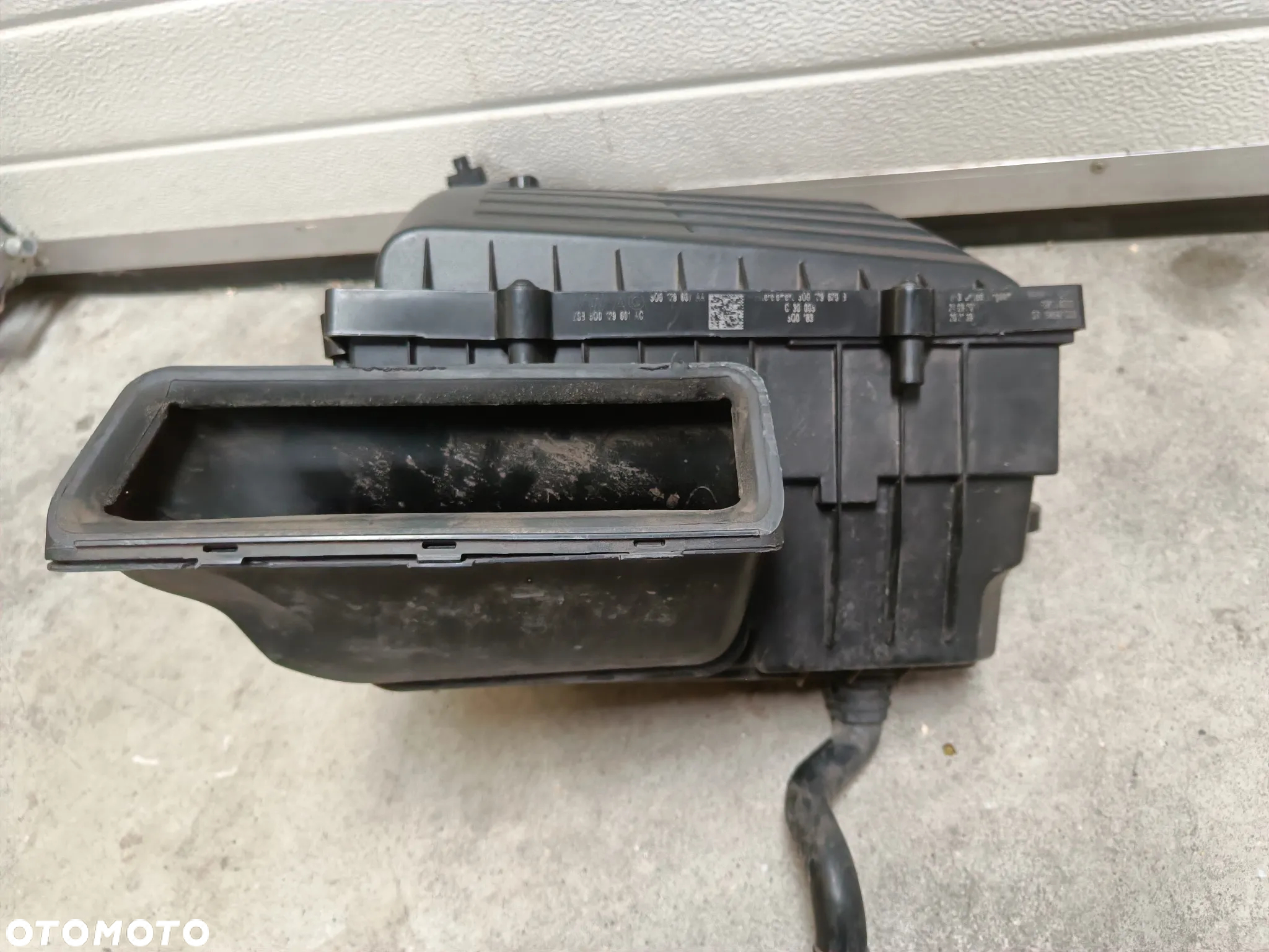 Obudowa filtra powietrza 2.0 TDI Skoda Octavia Superb Karoq Seat Leon VW Passat Golf Audi A3 5Q0129601AC 5Q0129607AA - 3