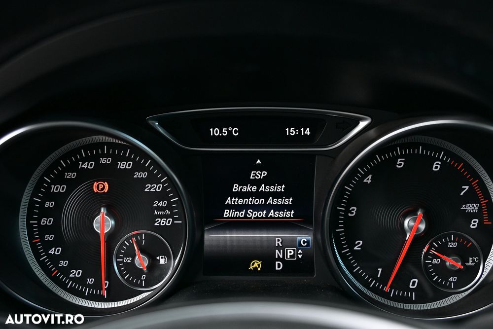 Mercedes-Benz GLA - 15