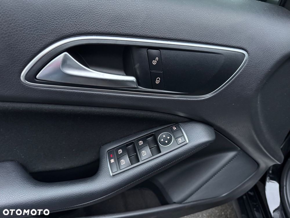 Mercedes-Benz Klasa A 160 d - 22