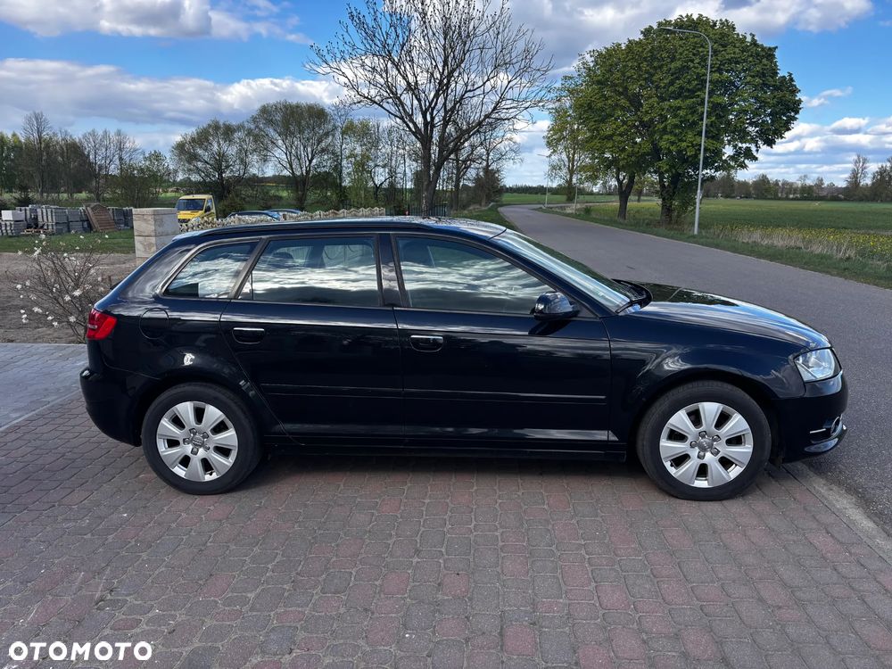 Audi A3 Sportback 1.4 TFSI Ambiente - 4