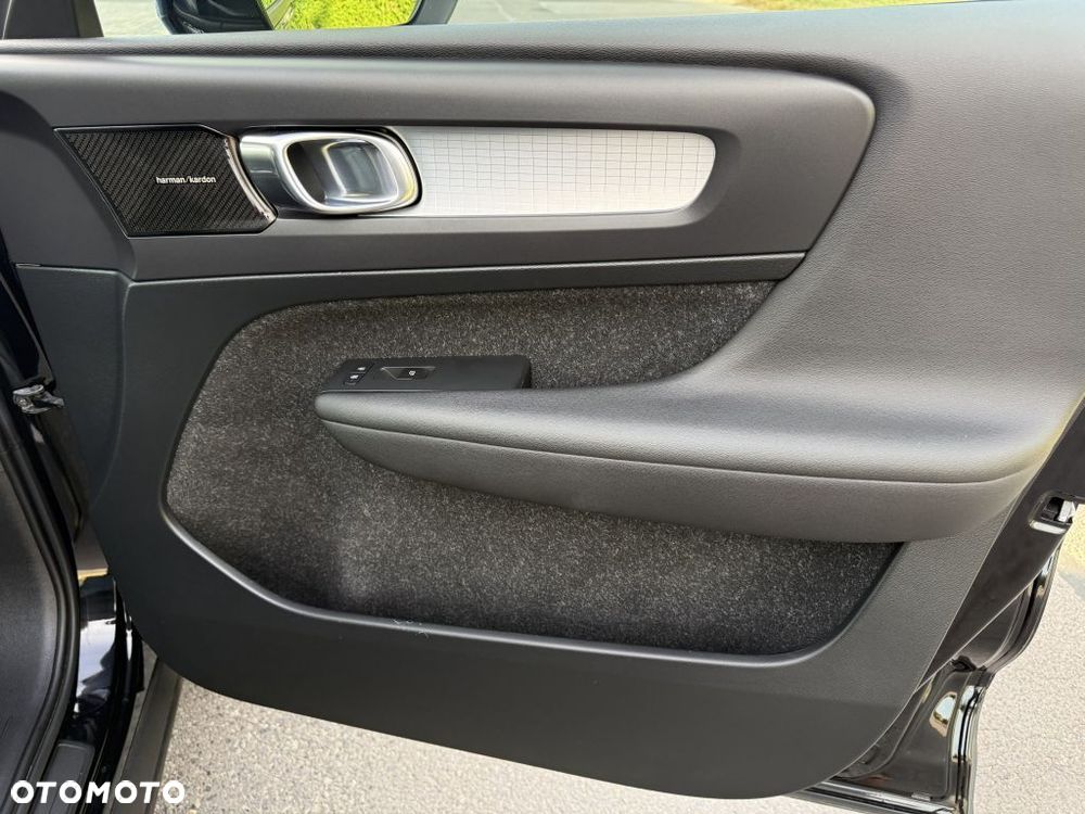 Volvo XC 40 D4 AWD Momentum - 20