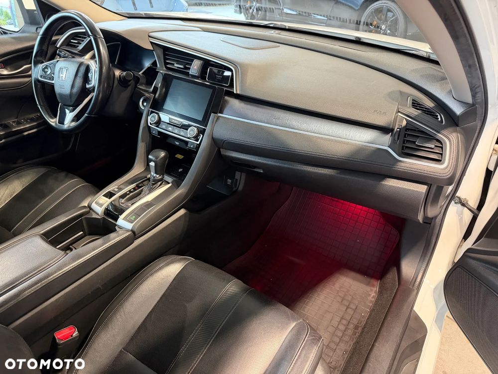 Honda Civic 1.5 T Executive CVT - 21
