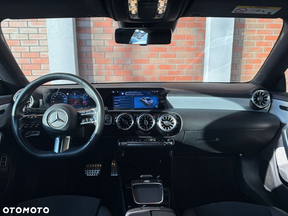 Mercedes-Benz CLA - 13